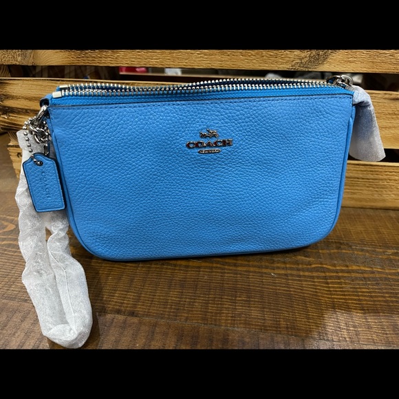 Authentic Coach wristlet NEW Azure - Picture 6 of 6